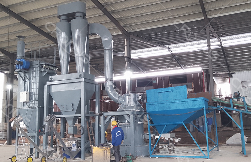 Cronus pendulum Raymond mill is being installed in Shanxi Province.